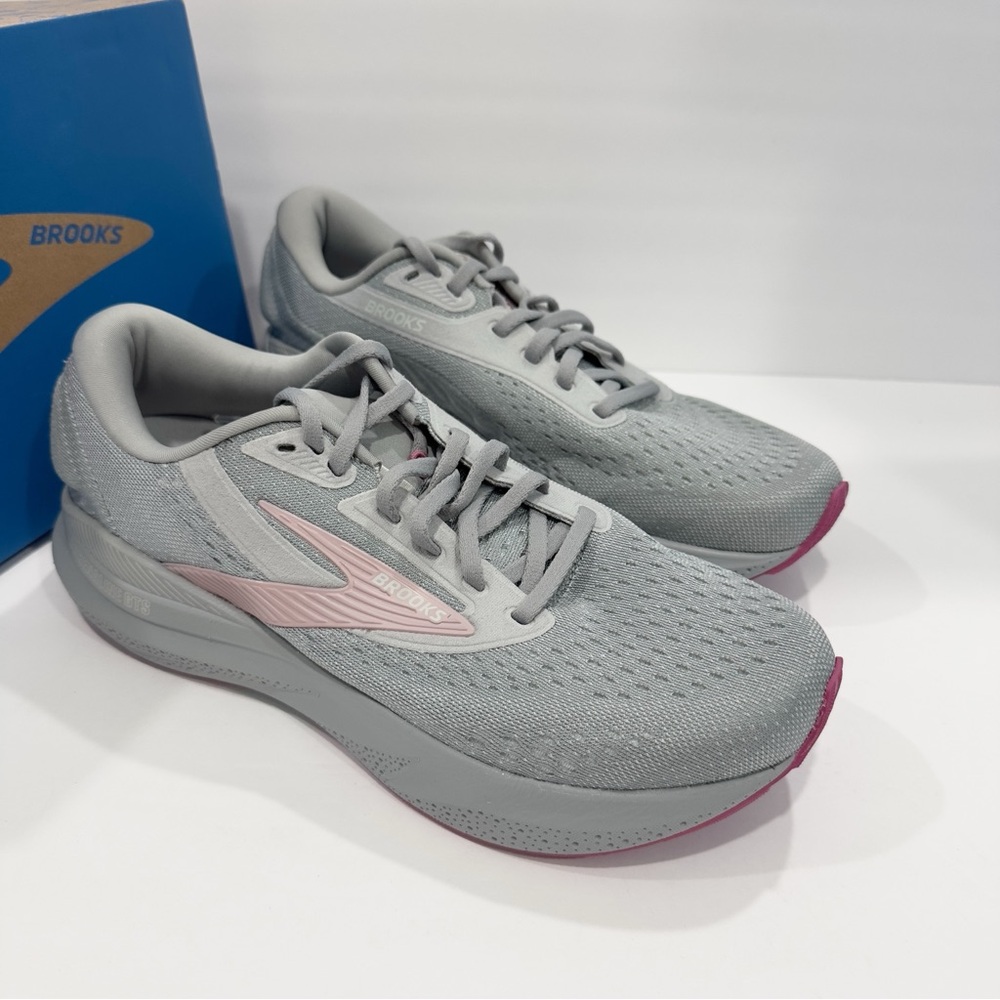 Brooks Women's Gray and Pink Athletic Running Shoes